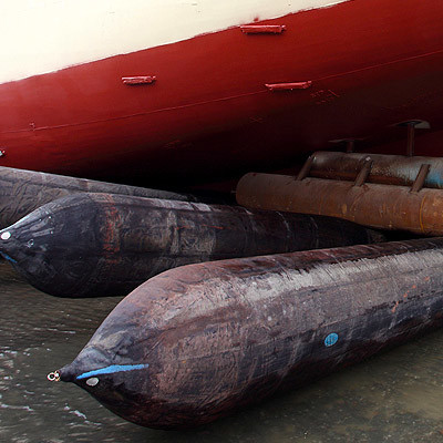 High Buoyancy Rubber Airbag Boat Lifting Airbags For Ship Launching