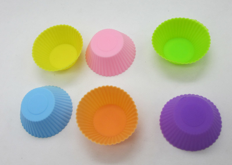 Cute Kitchen Household Items 5cm Round Silicone Cake Moulds Baking Tool