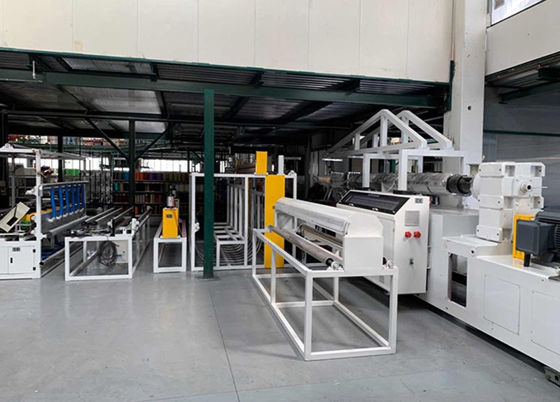 200 - 300Kg/H TPR TPE Carpet Backing Machine CE Yarn Carpet Making Machine ABB Inverter