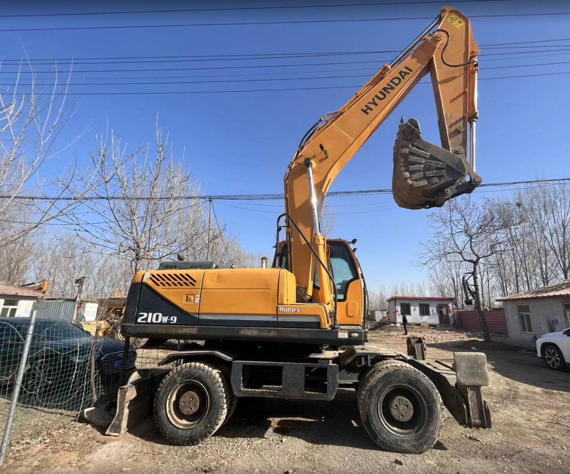 Original Brand Korea Used Hyundai 210 Wheel Excavators for Construction Machine