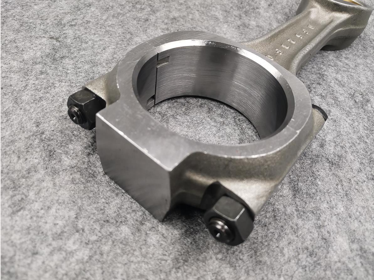 ISO16949 Certified 3.1kg DCEC 6CT8.3 Engine Connecting Rod for Improved Engine Performance