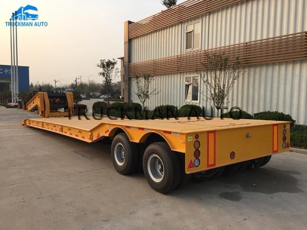 Buy cheap 2 Axles Low Bed Semi Trailer 20-40 Tons Machine Loading Spring Steel Suspension from wholesalers