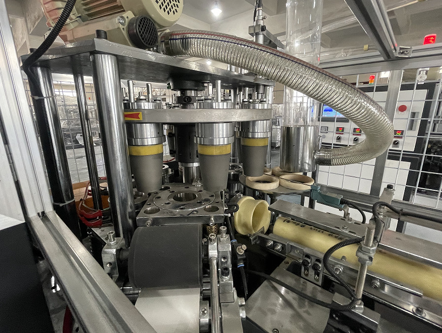 1700KG 4KW 85pcs/min 50HZ High Speed Fully Automatic Paper Cup Making Machine