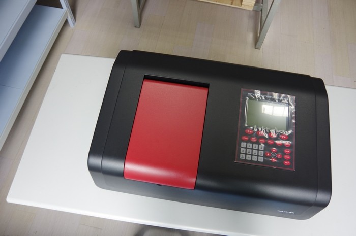 Conductivity Dual Beam Spectrophotometer Carmine / Dual Wavelength Spectrophotometer