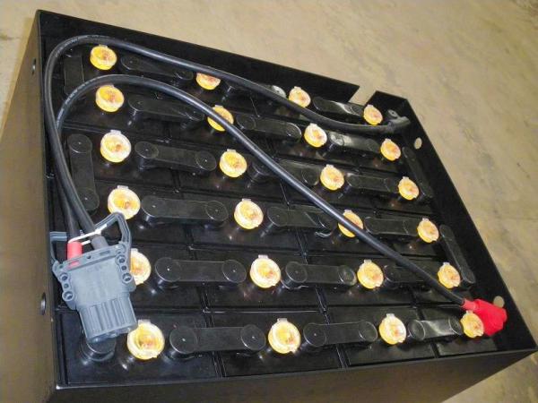 Buy cheap 280Ah / 5hrs Stacker Forklift Battery Cell Replacement Rechargeable 1500 Times Cycles from wholesalers