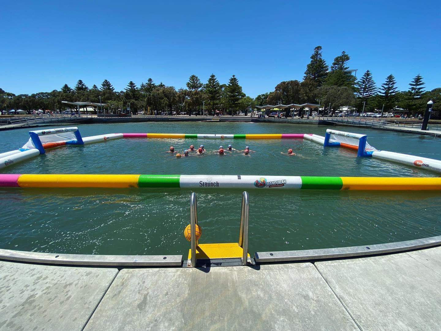 Customized Outdoor Interactive Inflatable Soccer Court Giant Water Inflatable Soccer Game Course Field Arena Court