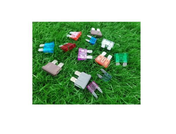 Buy cheap PBT Material Fast Acting Automotive Blade Fuses , 32VDC Car Blade Fuses from wholesalers