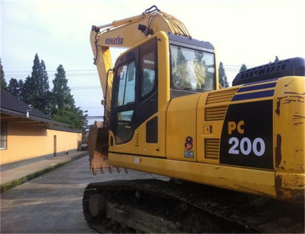 Buy cheap used PC200-8 Komatsu excavator with high quality/low price/reliable material/good condition engine from wholesalers