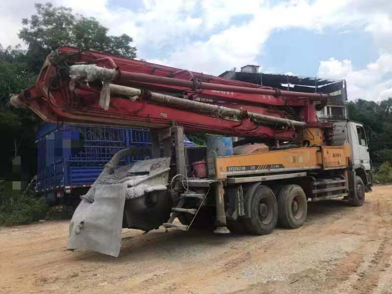 11 - Year Sy - Benz Chassis 37 - Meter Pump Car for Sale