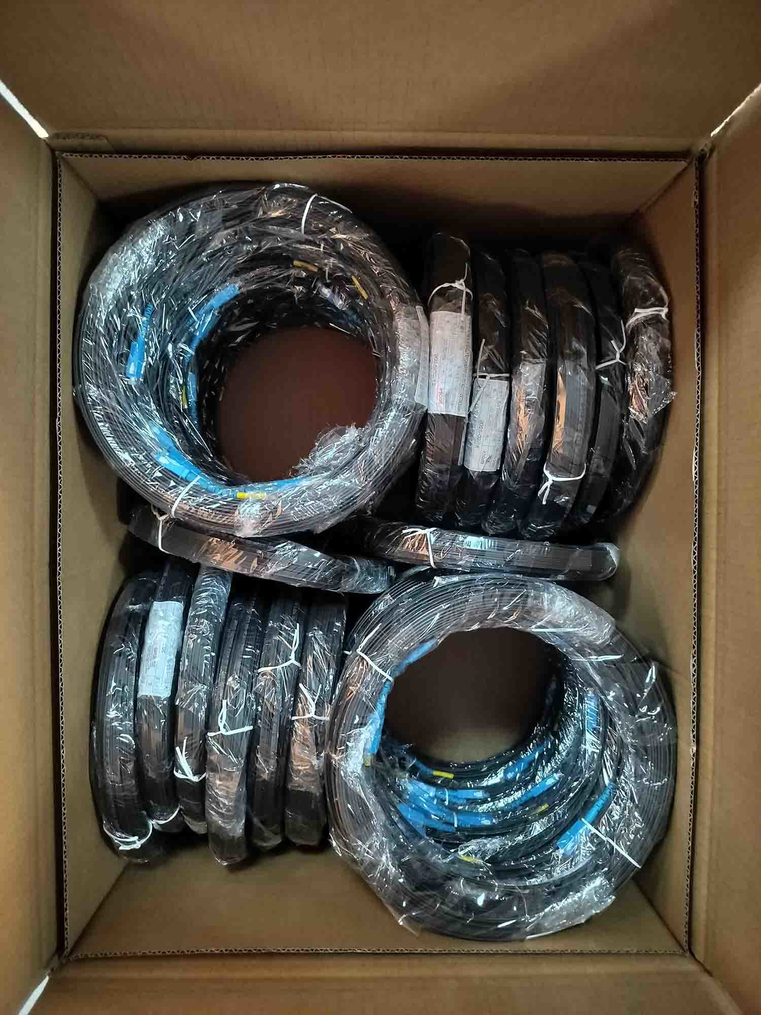 1core Or Multicore SC APC UPC Connectors Fiber Optic Patch Cords Singlemode Supports Wire To End Prefabricated End To End