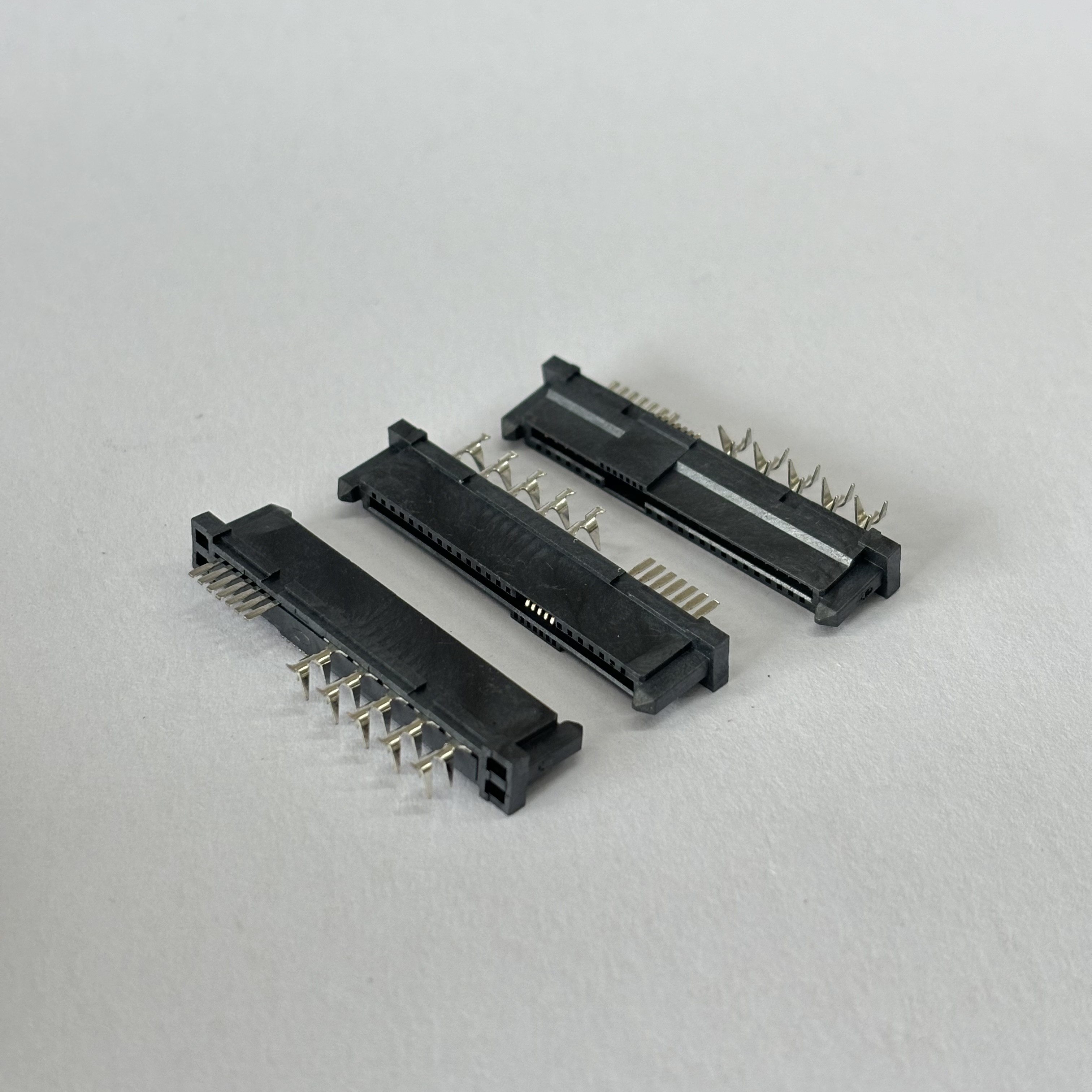 High-speed Data Transmission with Serial Attached SCSI Connector