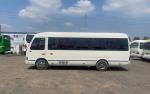 3935mm Wheel Base Toyota Coaster Bus with 19-29 Seats Closing Windows Sliding