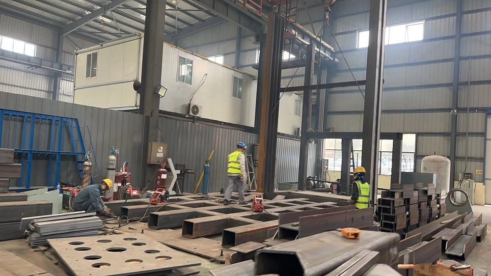 12KW-60KW CNC Fiber Laser Cutting Machinery CTHP6025 CTHP12025 CTHP18035 CTHP24035