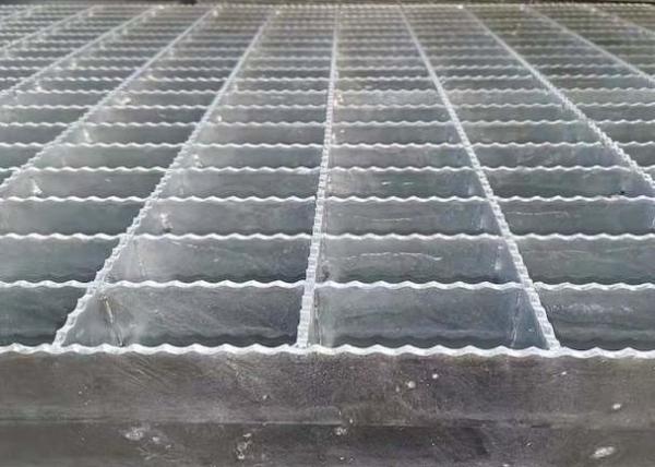 Buy cheap 35mm Metal Mesh Grating Powder Coated Expanded Metal Grate Spray Color from wholesalers