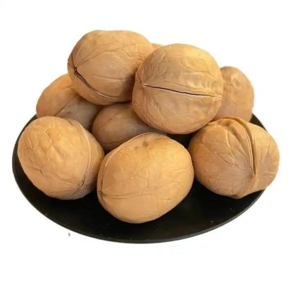 Buy cheap Chinese Factory bulk sale high-quality Xinjiang big walnuts in shelled and dried fruits and nuts Amazon’s best-selling products from wholesalers