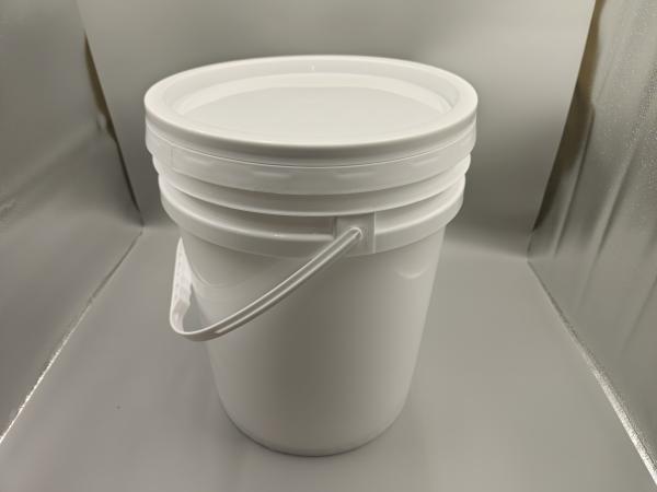 Buy cheap Series 5 Plastic Round Buckets white,tangerine 4L from wholesalers