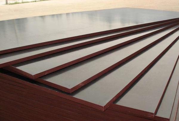 Buy cheap Eco Friendly 15mm Wbp Plywood , Black Film Faced Plywood 8%-12% Moisture from wholesalers