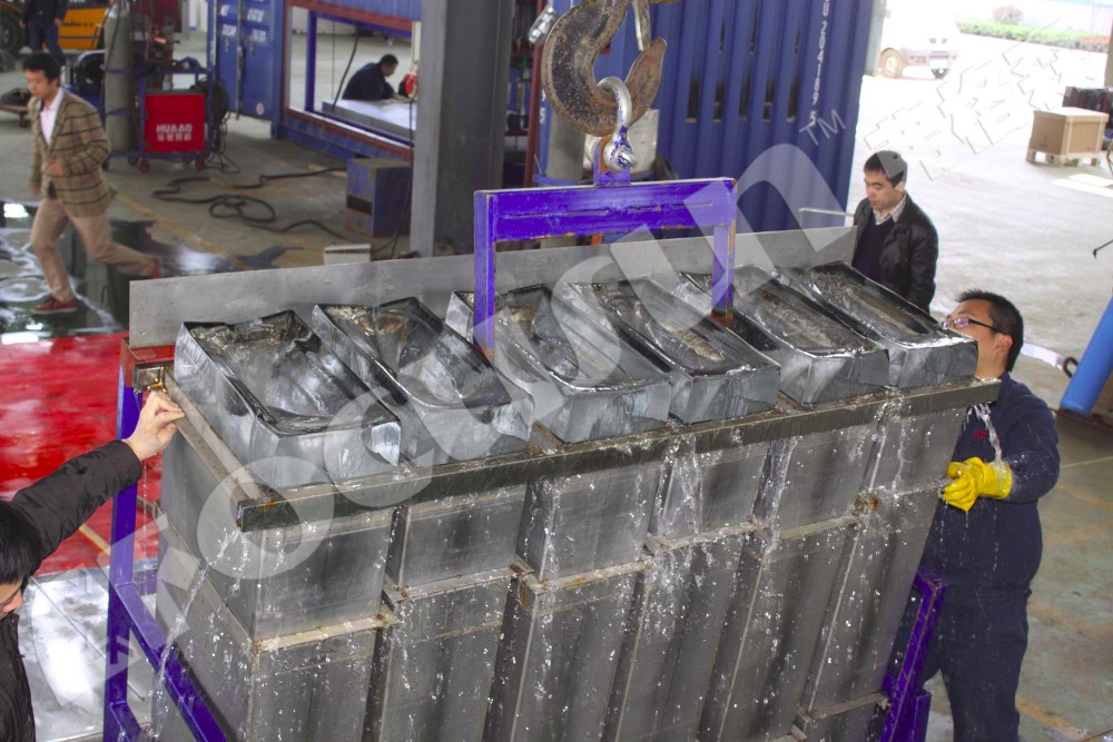 Transparent Block Ice Making Machine 15kg Weight for ICE BLOCK Carving Creations