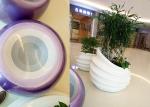 Indoor Shopping Mall Fiberglass Resin Statues Decorative White Color Flower Pots