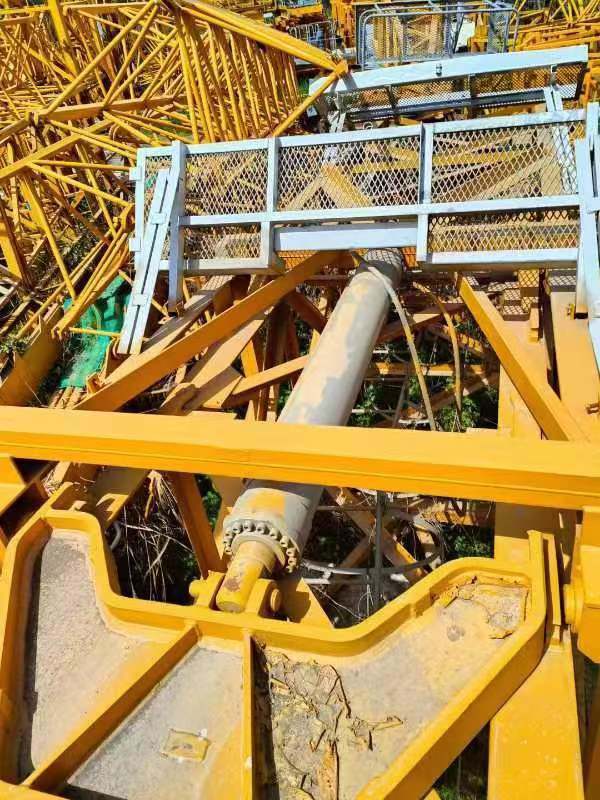 Year of 2013 Original Mc120b Used Tower Crane Max Load 6t Max Jib Length 60m with Good Price