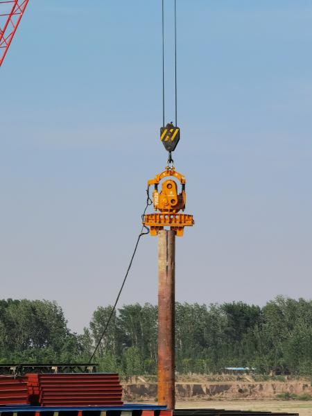 Buy cheap 240KN Vibratory Hammer Pile Driver AP90A Crane Type With 10.3mm Amplitude from wholesalers