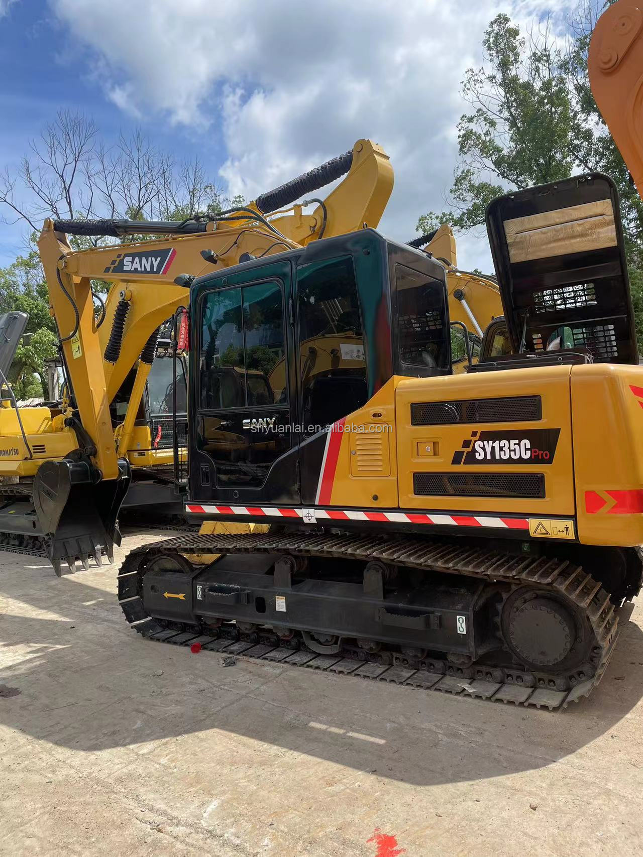 13T Used Sany135C Pro Excavator with High Work Efficiency and Original Hydraulic Valve
