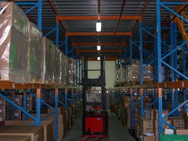 Buy cheap Industrial Heavy Duty Pallet Rack Spray Painting with Mezzanine Floors Stock from wholesalers