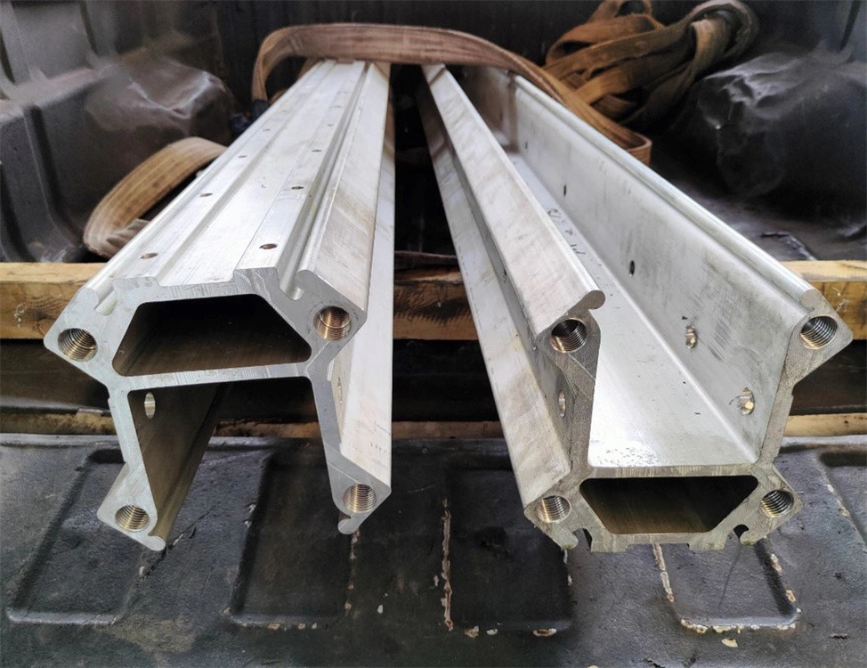 OEM Aluminium Industrial Profile BMH2000 Aluminium Feed Beam For Blasting