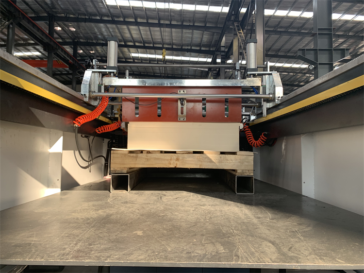 Mechanical Paper Roll Machine with 5800*3700*2000mm Max Diameter Mother Roll Capacity