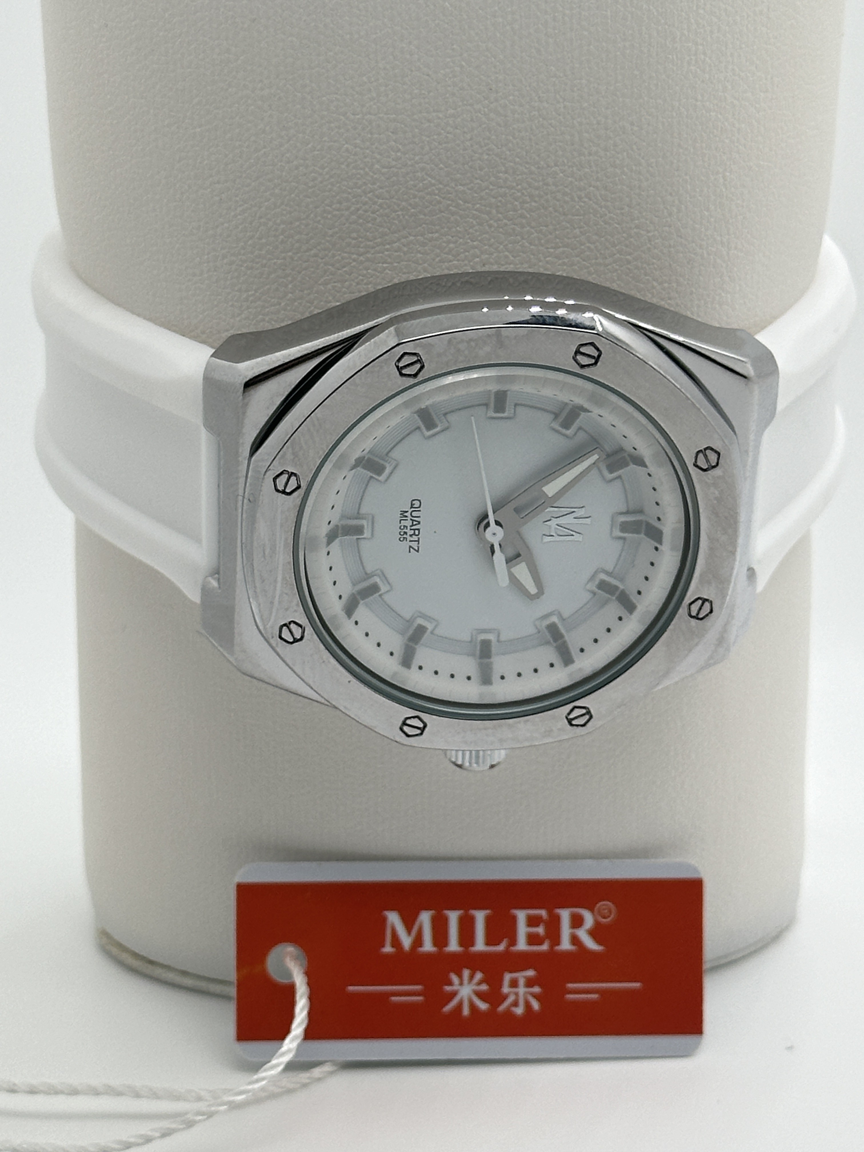 30 Meters Waterproof Silicone Strap Watch with Luminous Hands