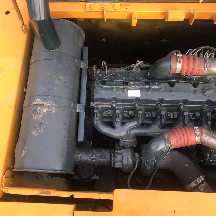 Large 30 Ton Used Hyundai 305 Excavator with Original Hydraulic Valve in Shanghai