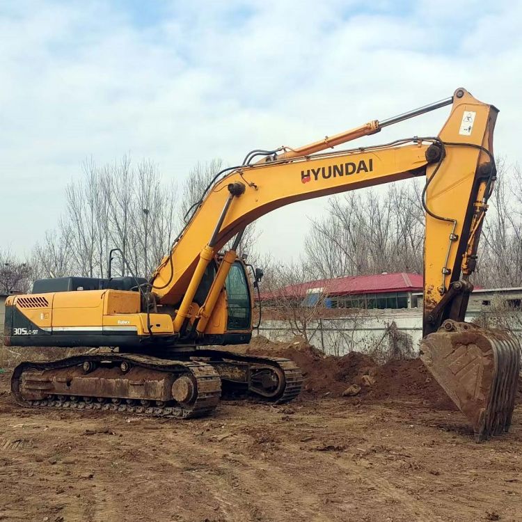 Good Health Korea Used Digger 305 Excavator with 29400 KG Operating Weight in Shanghai