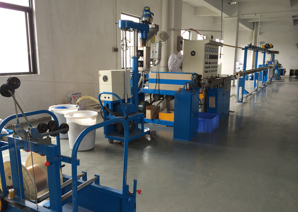 Automatic Plastic Hdpe PE Water Cable Pipes Extruder Extrusion Making Machine