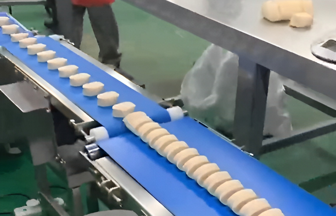 Small Bussiness Puff Pastry Production Line Molding Forming Bread Roll Machine 3000 To 4000pcs/H