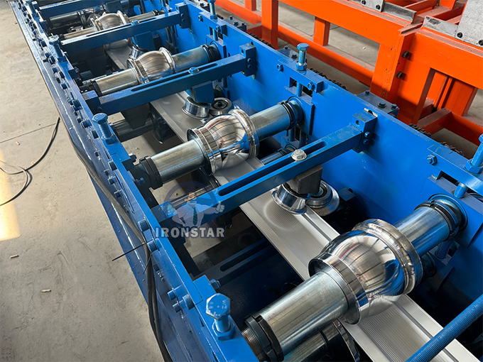 PU foam shutter door roll forming machine for Morocco rolling shutter machine