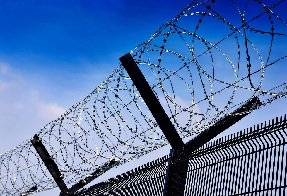Unobstructed Visibility 4mm Security Wire Mesh Fencing Pvc Coated Green