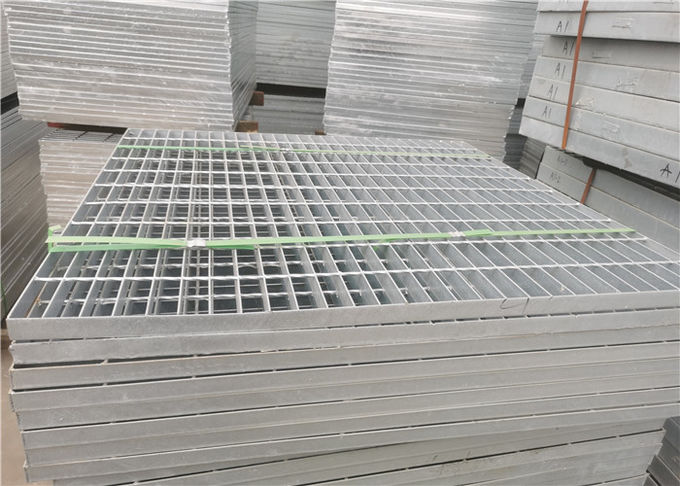 Q235 Rectangular Steel Driveway Grates Grating 90mm Anti Corrosion