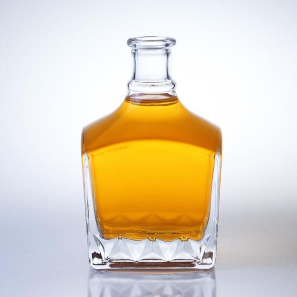 Buy cheap Whiskey Glass Bottle Square Pop 750ml for Traditional Whisky Selection from wholesalers