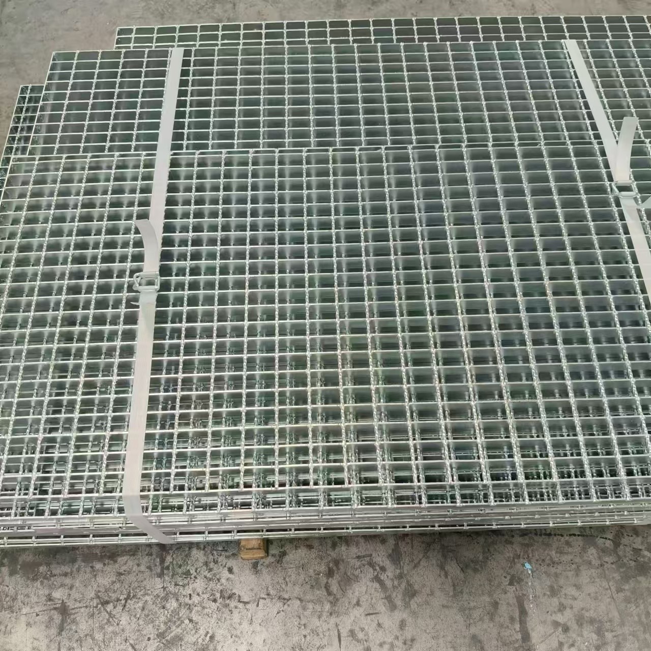 Premium Quality Steel Gratings: Built to Last and Exceed Your Expectations