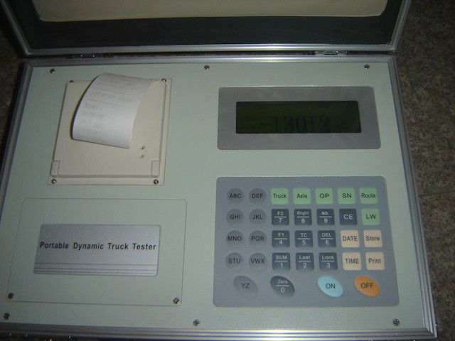 Dynamic Vehicle Truck Axle Scales , Wireless Portable Axle Truck Tester 800x430x30mm