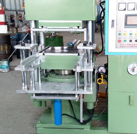 50HZ Voltage Hydraulic Rubber Flat Vulcanizing Press for 1.00MN Molding Efficiency