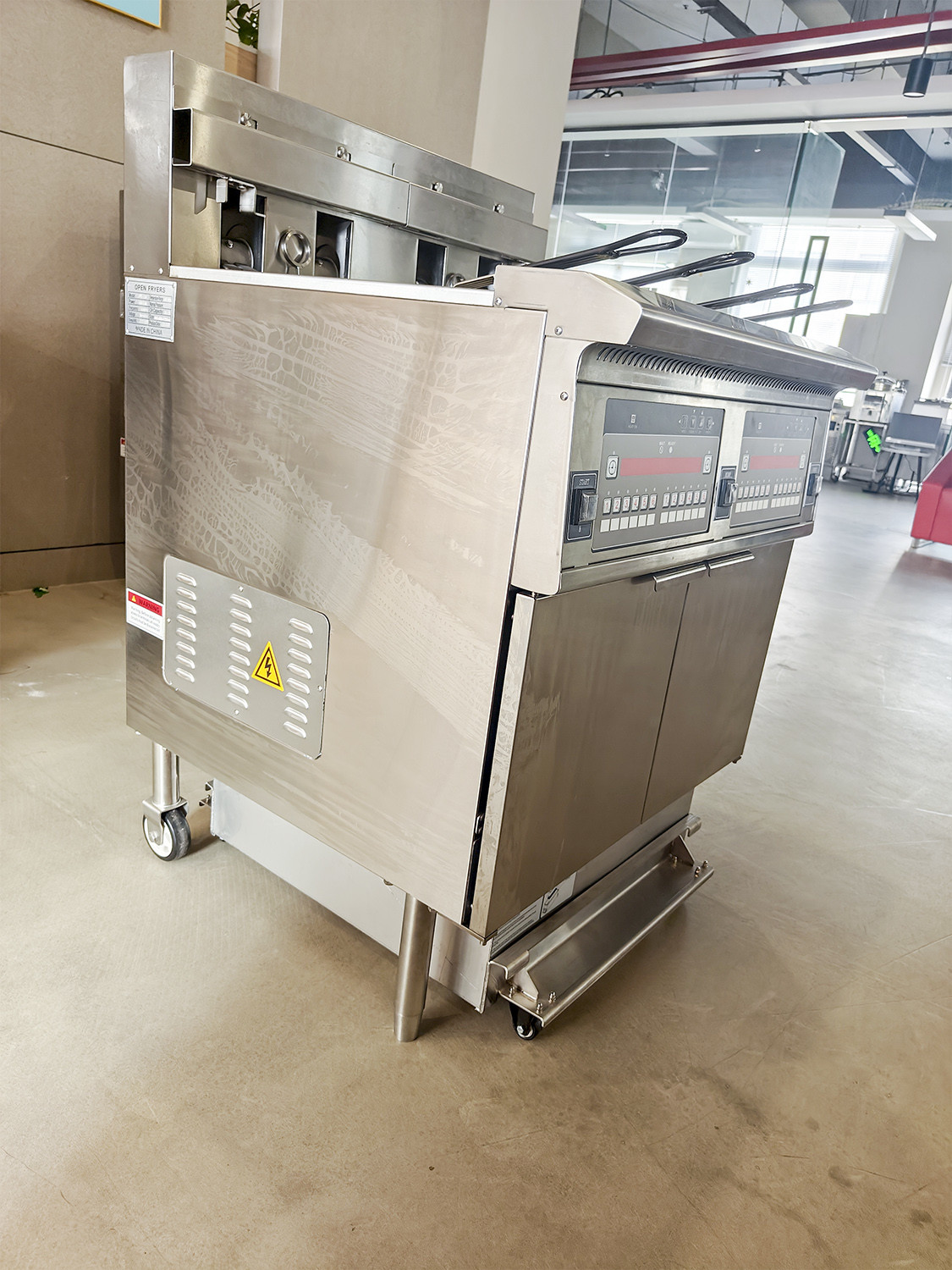 28.6kw Double Tank Big Capacity Digital Computer Panel Electric&gas Chips Open Fryer Machine