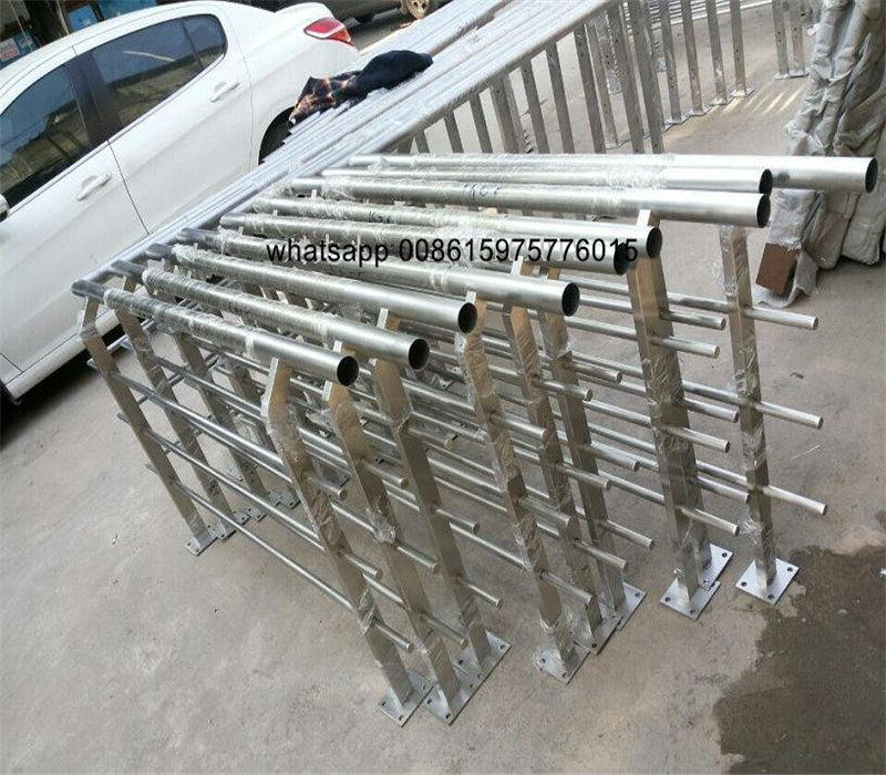 Middle East popular glass balcony railing stainless steel posts
