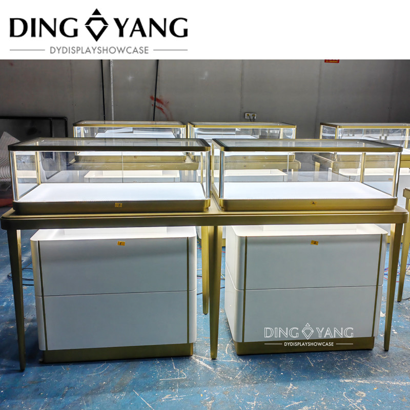 Curved Corners Jewellery Display Counter Showcase Modern Fashion Design