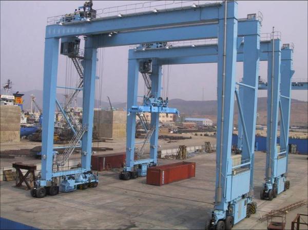 Buy cheap 20 Ton RTG Rubber Tyred Container Gantry Crane Double Girder For Port from wholesalers