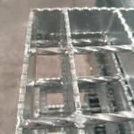 Thermal-Insulating Steel Gratings: Energy-Efficient and Comfortable