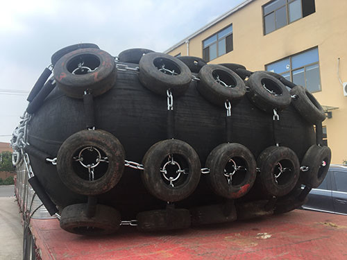 Large Yokohama Pneumatic Fender Natural Rubber Safety Valve Boat Mooring Fenders
