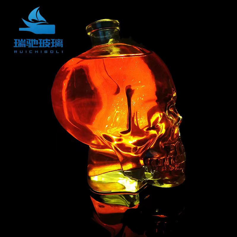 Customized Empty Skull Whiskey Vodka Gin Liquor Glass Bottles for Packaging Solutions