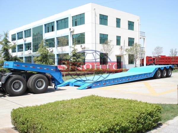 Buy cheap Tri Axle Front Loading Low Bed Semi Trailer Gooseneck Hydraulic Detachable Type from wholesalers