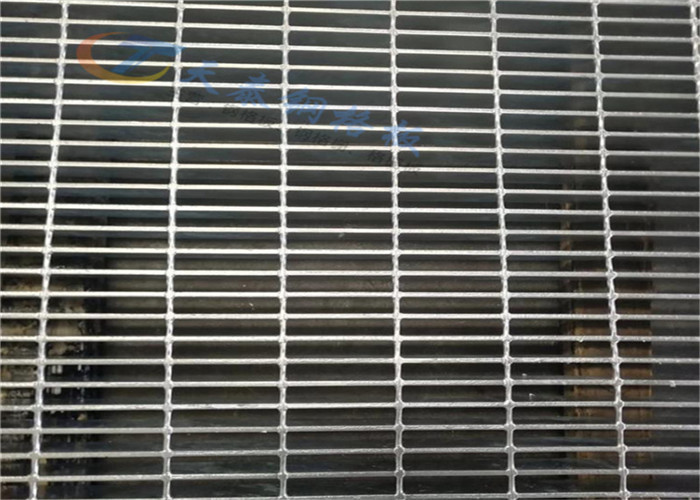 Customized size hot dip galvanized industrial walkway steel grating
